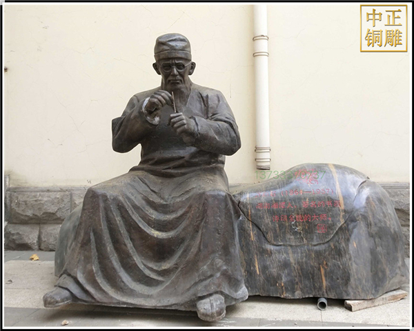 人物雕塑價(jià)格.jpg