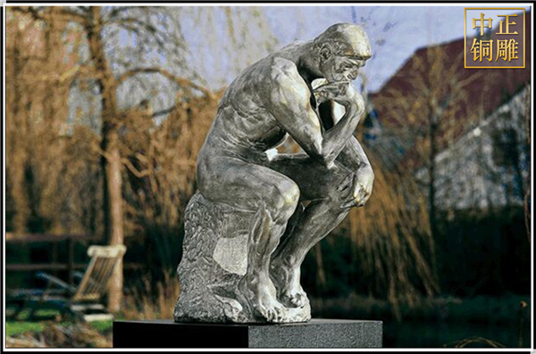 沉思室外人物鑄銅雕塑.jpg