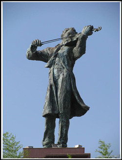 名人雕塑聶耳圖片